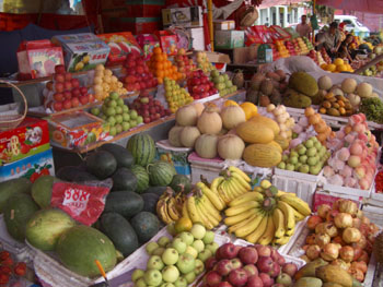Ruili fruit stall.jpg